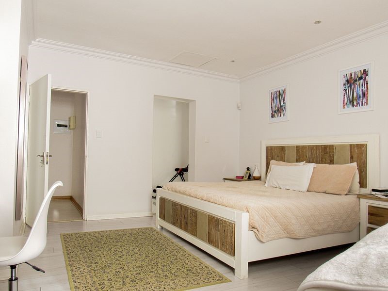 5 Bedroom Property for Sale in Safari Gardens North West